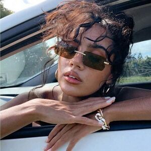 Trendy black Sunglasses Q300